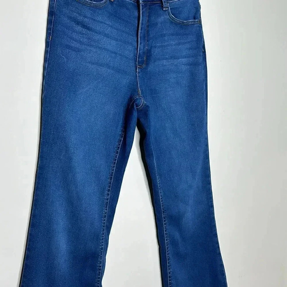 Jones NY Flare Leg Jeans - Picture 5 of 9